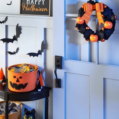 Hyde & EEK! Boutique Animated Pumpkin Halloween Wreath - Hyde & EEK! Boutique™ 1 Hyde & EEK! Boutique Animated Pumpkin Halloween Wreath - Hyde & EEK! Boutique™