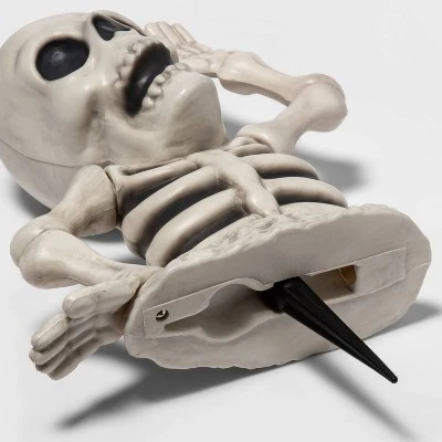 Hyde & EEK! Boutique Waving Skeleton Groundbreaker Halloween Decorative Prop - Hyde & EEK! Boutique™ 3 Hyde & EEK! Boutique Waving Skeleton Groundbreaker Halloween Decorative Prop - Hyde & EEK! Boutique™ - Image 3